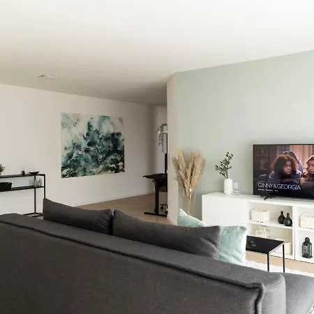 Arena In Der Naehe - Tiefgarage - Balkon - Kueche - Smart Tv