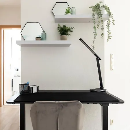 Arena In Der Naehe - Tiefgarage - Balkon - Kueche - Smart Tv شقة *