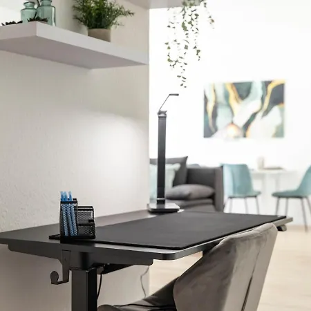 Arena In Der Naehe - Tiefgarage - Balkon - Kueche - Smart Tv *