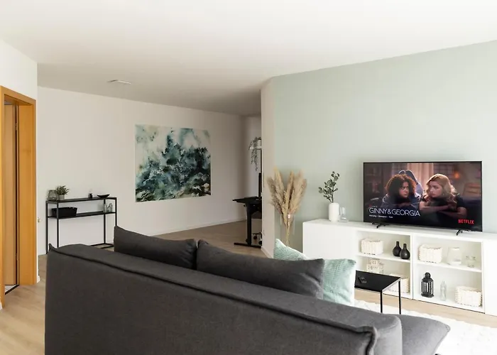 Arena In Der Naehe - Tiefgarage - Balkon - Kueche - Smart Tv
